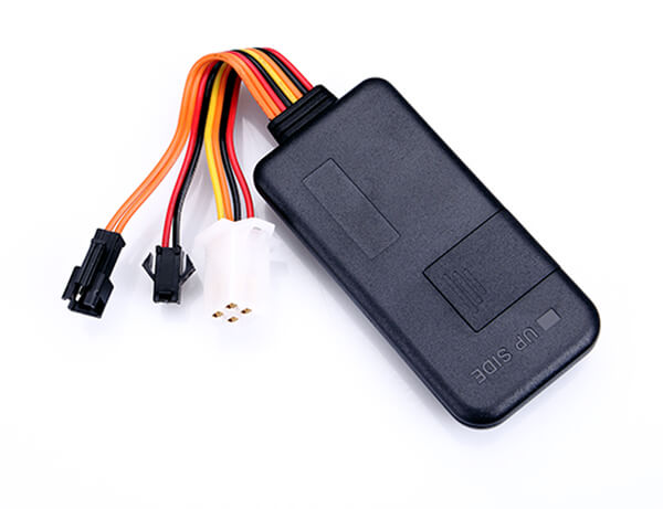 Built-in GPS and GSM antenna GPS tracking devices for real-time tracking