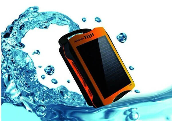 Solar energy portable tracker JT600 used in mobile asset tracking Car tracker gps waterproof gps tracking sim card Move